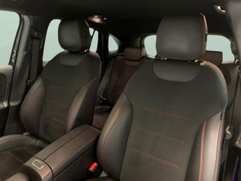 Mercedes-Benz EQA EQA 250 66.5kWh AMG Line (190 ps) - HEATED SEATS - NAV - ADAPTIV