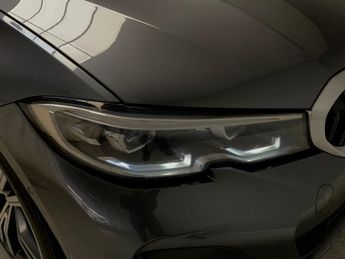 BMW 3 Series 2.0 330e 12kWh M Sport Plug-in (292 ps) - SUN PROTECTION GLASS -