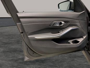 BMW 3 Series 2.0 330e 12kWh M Sport Plug-in (292 ps) - SUN PROTECTION GLASS -