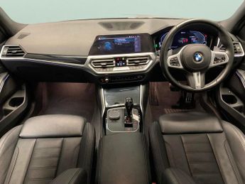 BMW 3 Series 2.0 330e 12kWh M Sport Plug-in (292 ps) - SUN PROTECTION GLASS -