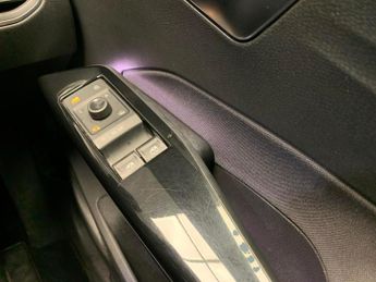 Volkswagen ID.3 Pro 58kWh Life (145 ps) - BLUETOOTH - PARK SENSORS - DAB