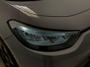 Volkswagen ID.3 Pro 58kWh Life (145 ps) - BLUETOOTH - PARK SENSORS - DAB