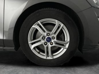 Ford Focus 1.5 EcoBlue Zetec (120 ps) - WIFI - BLUETOOTH - CRUISE