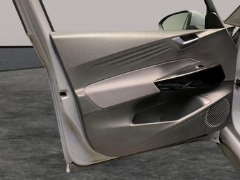 Volkswagen ID.3 Pro 58kWh Life (145 ps) - BLUETOOTH - PARK SENSORS - DAB