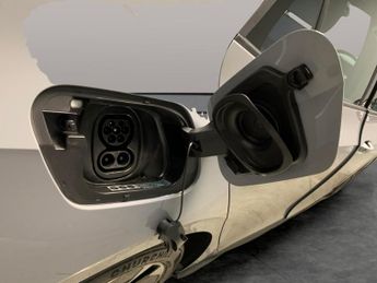 Volkswagen ID.3 Pro 58kWh Life (145 ps) - BLUETOOTH - PARK SENSORS - DAB