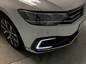 Volkswagen Passat 1.4 TSI 13kWh GTE Plug-in DSG (218 ps) - NAV - LED - VIENNA LEAT
