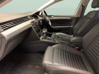 Volkswagen Passat 1.4 TSI 13kWh GTE Plug-in DSG (218 ps) - ADAPT CRUISE - NAV - LE