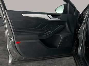 Ford Focus 1.5 EcoBlue Zetec (120 ps) - WIFI - BLUETOOTH - CRUISE