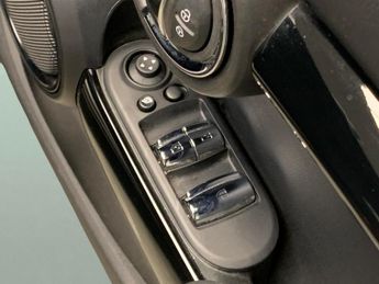 Mini Convertible 1.5 Cooper Classic [Comfort/Nav Pack] - BLUETOOTH - PARK SENSORS