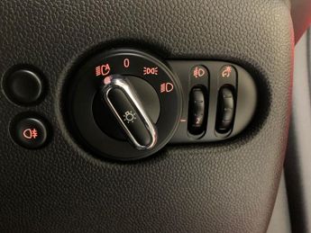 Mini Convertible 1.5 Cooper Classic [Comfort/Nav Pack] - BLUETOOTH - PARK SENSORS