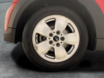 Mini Convertible 1.5 Cooper Classic [Comfort/Nav Pack] - BLUETOOTH - PARK SENSORS