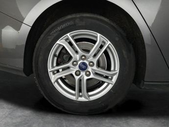 Ford Focus 1.5 EcoBlue Zetec (120 ps) - WIFI - BLUETOOTH - CRUISE