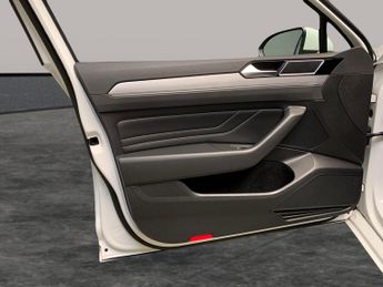 Volkswagen Passat 1.4 TSI 13kWh GTE Plug-in DSG (218 ps) - ADAPT CRUISE - NAV - LE