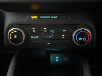 Ford Focus 1.5 EcoBlue Zetec (120 ps) - WIFI - BLUETOOTH - CRUISE