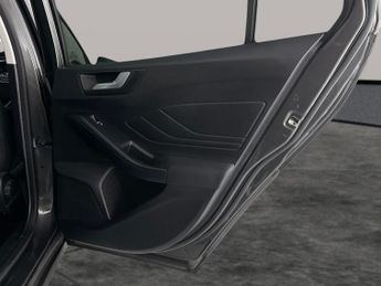 Ford Focus 1.5 EcoBlue Zetec (120 ps) - WIFI - BLUETOOTH - CRUISE