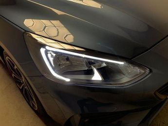 Ford Focus 1.5T EcoBoost ST-Line X (182 ps) - BLUETOOTH - CRUISE - FORD MYK