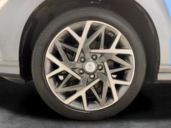 Hyundai Kona 1.6 h-GDi Premium DCT (141 ps) - NAV - HEATED STEERING - LANE DE