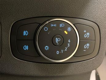 Ford Puma 1.0T EcoBoost MHEV ST-Line X DCT (125 ps) - NAV - LANE DEPARTURE