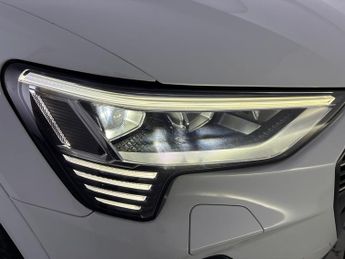 Audi e-tron 55 Launch Edition Sportback quattro 95kWh (408 ps) - CARPLAY - 3