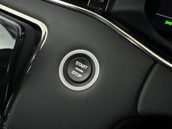 Land Rover Range Rover Evoque 2.0 D150 R-Dynamic SE 4WD (150 ps) - LED - REVERSE CAM - NAV