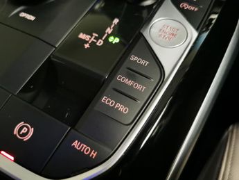 BMW 3 Series 2.0 320i Sport Touring (184 ps) - PERFORMANCE CONTROL