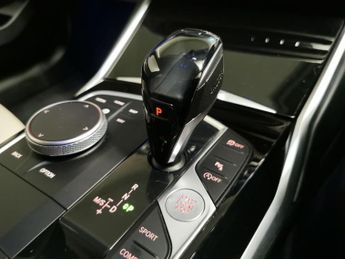 BMW 3 Series 2.0 320i Sport Touring (184 ps) - PERFORMANCE CONTROL