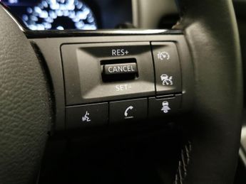 Nissan Qashqai 1.3 DIG-T MHEV Acenta Premium XTRON (158 ps) - BLIND SPOT ASSIST