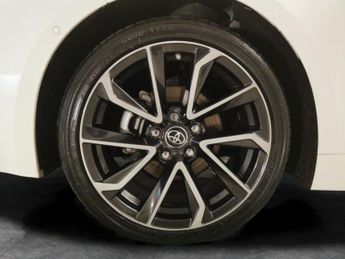 Toyota Corolla 1.8 VVT-h Excel CVT (122 ps) - REVERSE CAM - NAV - HEATED SEATS