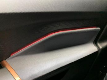 Cupra Born 58kWh V1 (204 ps) - DAB - USB AUDIO - AMBIENT INTERIOR LIGHTING