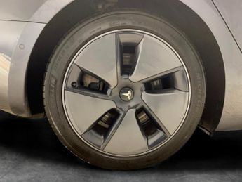 Tesla Model 3 Standard Range Plus RWD (241 bhp) - AUTO PARK - LED - REVERSE CA