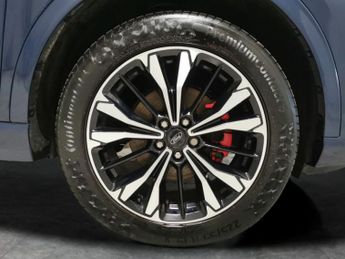 Ford Kuga 2.5 Duratec 14.4kWh ST-Line X Edition Plug-in CVT (225 ps) - NAV