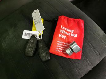 Ford Kuga 2.5 Duratec 14.4kWh ST-Line X Edition Plug-in CVT (225 ps) - NAV