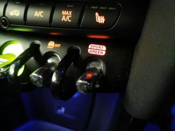 Mini Electric Hatch Cooper SE 32.6kWh Level 2 (184 ps) - REVERSE CAM - HEATED SEATS 