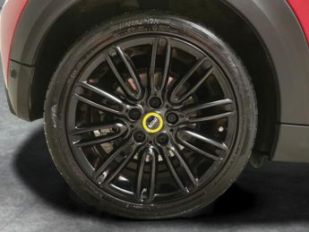 Mini Electric Hatch Cooper SE 32.6kWh Level 2 (184 ps) - REVERSE CAM - HEATED SEATS 