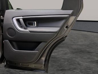 Land Rover Discovery Sport 2.0 TD4 HSE Dynamic Lux 4WD (180 ps) - MERIDIAN AUDIO - NAV