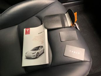 Tesla Model 3 Standard Range Plus RWD (241 bhp) - PARK ASSIST - LED - REVERSE 