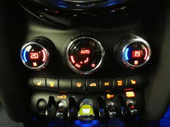 Mini Electric Hatch Cooper SE 32.6kWh Level 2 (184 ps) - REVERSE CAM - HEATED SEATS 