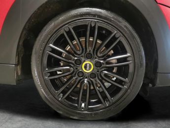 Mini Electric Hatch Cooper SE 32.6kWh Level 2 (184 ps) - REVERSE CAM - HEATED SEATS 