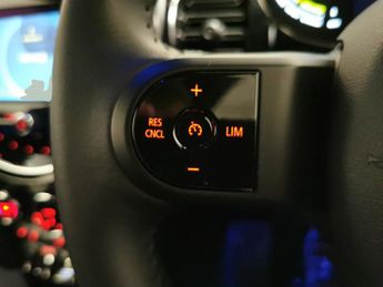 Mini Electric Hatch Cooper SE 32.6kWh Level 2 (184 ps) - REVERSE CAM - HEATED SEATS 