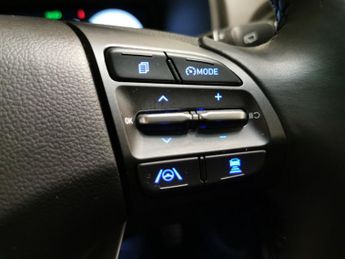 Hyundai Kona 64kWh Premium (10.5kW Charger) (204 ps) - HEATED SEATS - HEATED 