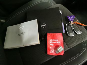 Nissan Qashqai 1.3 DIG-T MHEV Acenta Premium XTRON (158 ps) - BLIND SPOT ASSIST