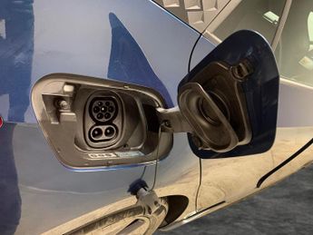 Cupra Born 58kWh V1 (204 ps) - DAB - USB AUDIO - AMBIENT INTERIOR LIGHTING