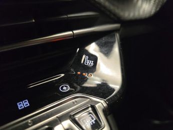 Peugeot E-2008 50kWh GT (7kW Charger) (136 ps) - LED - REVERSE CAM - NAV