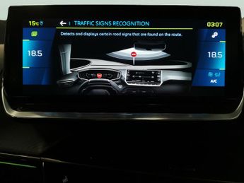Peugeot E-2008 50kWh GT (7kW Charger) (136 ps) - LED - REVERSE CAM - NAV