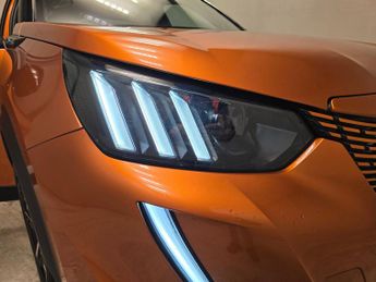 Peugeot E-2008 50kWh GT (7kW Charger) (136 ps) - LED - REVERSE CAM - NAV