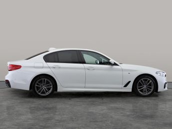 BMW 5 Series 2.0 520d MHT M Sport (190 ps) - DAB - AMBIENT INTERIOR LIGHTING