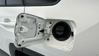 Toyota RAV4 2.5 VVT-h GPF Design CVT (218 ps) - LED - REVERSE CAM - NAV