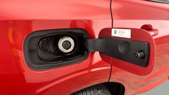 Volvo XC60 2.0 T5 Momentum Pro AWD (250 ps) - HUD - SENSUS SAT NAV - AUTO P