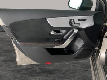 Mercedes-Benz A Class 1.3 A250e 15.6kWh AMG Line (Premium Plus 2) Plug-in 8G-DCT (218 