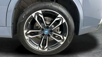 BMW iX1 30 66.5kWh M Sport xDrive (11kW Charger) (313 ps) - EDRIVE EXTER